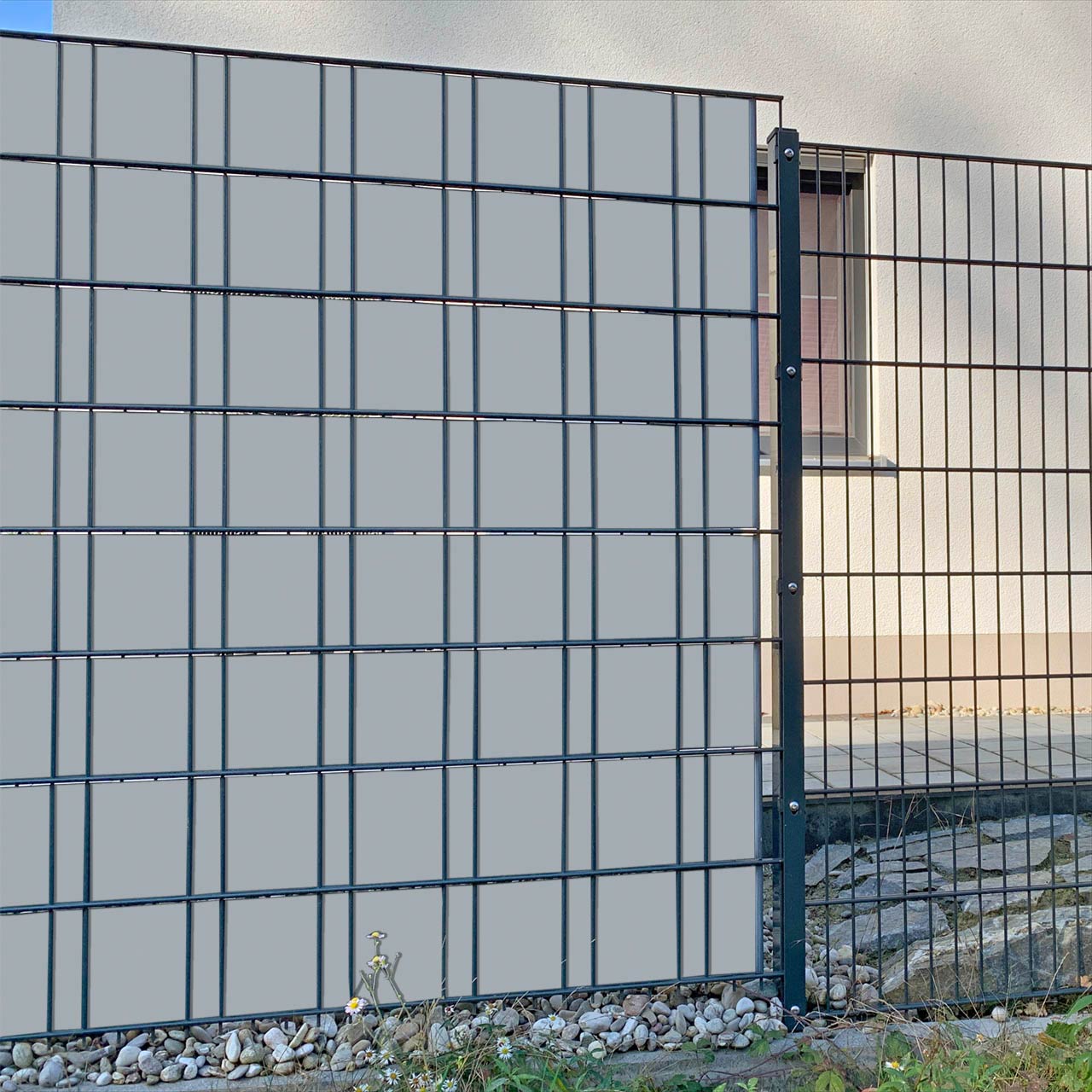 Silbergrau Sichtschutz&shy;streifen