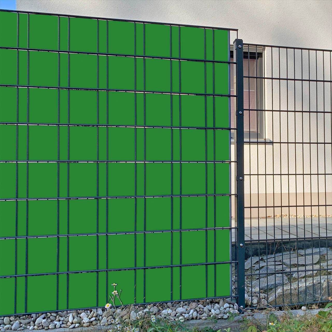 Maigrün Sichtschutz&shy;streifen